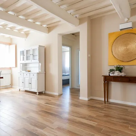 Le Residenze Апартаменты Кьянни